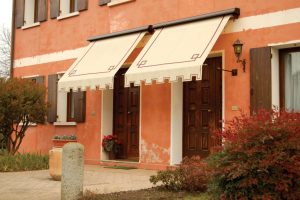 Retro tenda da sole con caduta economica